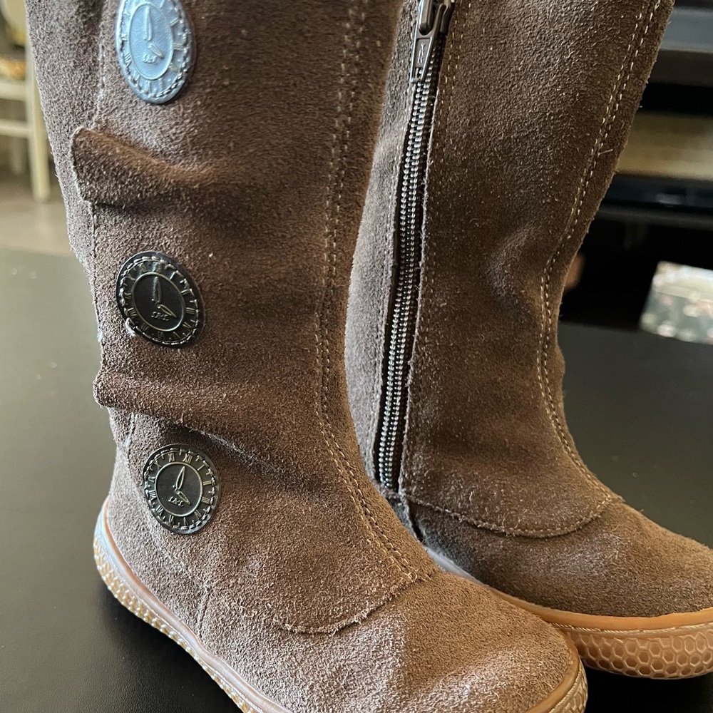 Livie & Luca Brown Suede Boots with Zipper and Button Details Size 6 Kids - Picture 8 of 8
